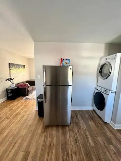Apartment Modern 2-Story Apt W/ High Speed Wi-Fi & Patio! Charlotte