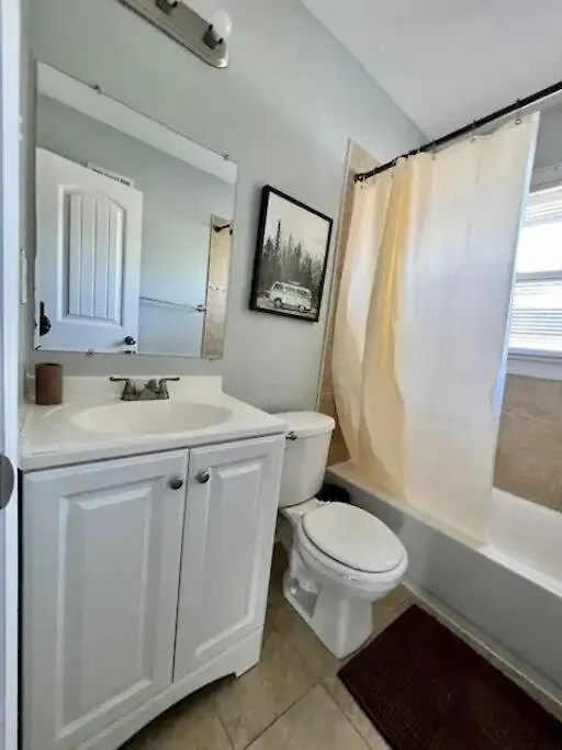 Modern 2-Story Apt W/ High Speed Wi-Fi & Patio! Charlotte 0*,  United States